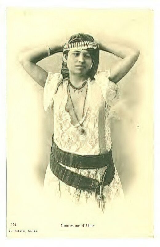 Photo 103 - Ethnic and Indigenous Vintage Nude Men and Women from the YesterYears Photo 103 - Ethnic and Indigenous Vintage Nude Men and Women from the YesterYears