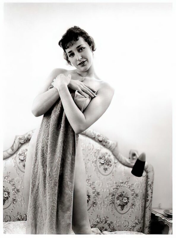 Photo 162 - Vintage Nude Girl Mixed, Upscaled - Volume 3