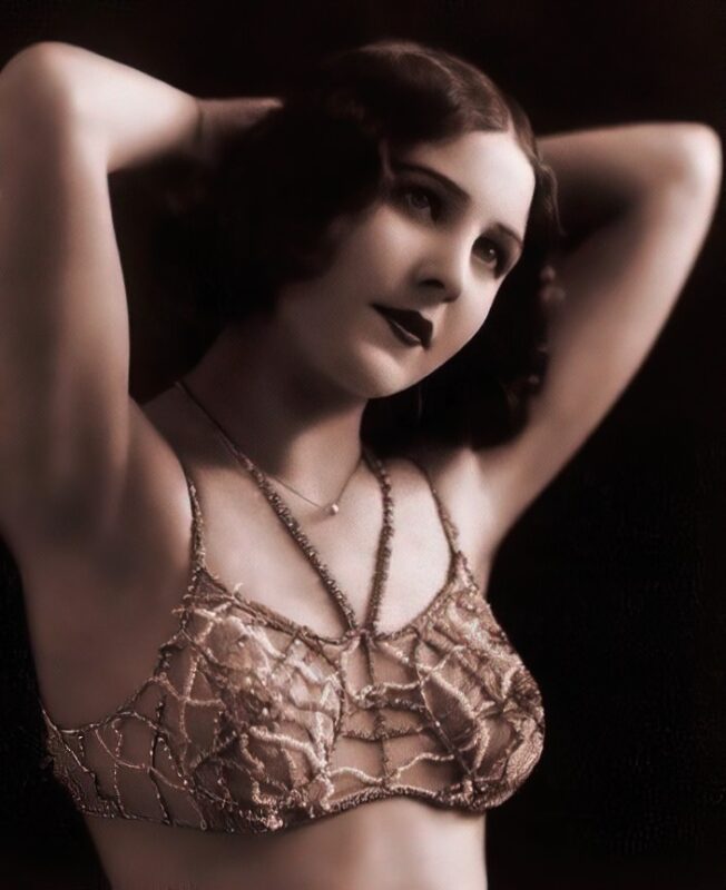 Photo 226 - Vintage Nude Girl Mixed, Upscaled - Volume 3