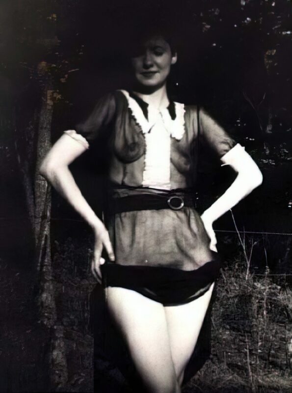 Photo 230 - Vintage Nude Girl Mixed, Upscaled - Volume 3