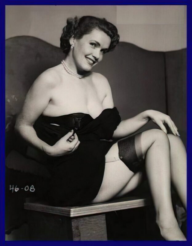 Photo 007 - Vintage Nude Girl Mixed, Upscaled - Volume 4 Photo 007 - Vintage Nude Girl Mixed, Upscaled - Volume 4