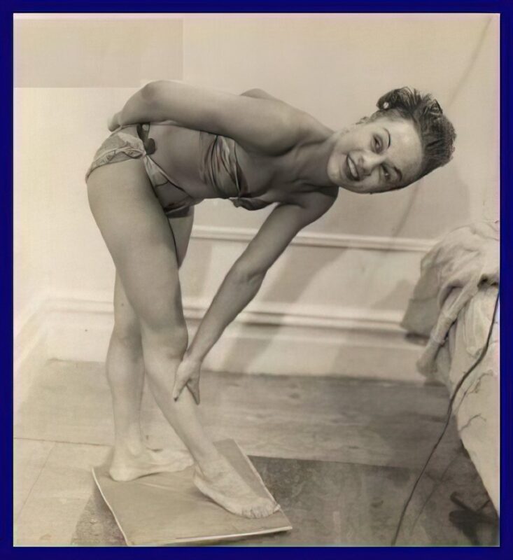 Photo 042 - Vintage Nude Girl Mixed, Upscaled - Volume 4 Photo 042 - Vintage Nude Girl Mixed, Upscaled - Volume 4