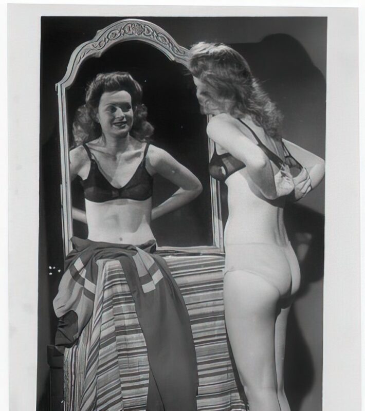 Photo 106 - Vintage Nude Girl Mixed, Upscaled - Volume 4 Photo 106 - Vintage Nude Girl Mixed, Upscaled - Volume 4