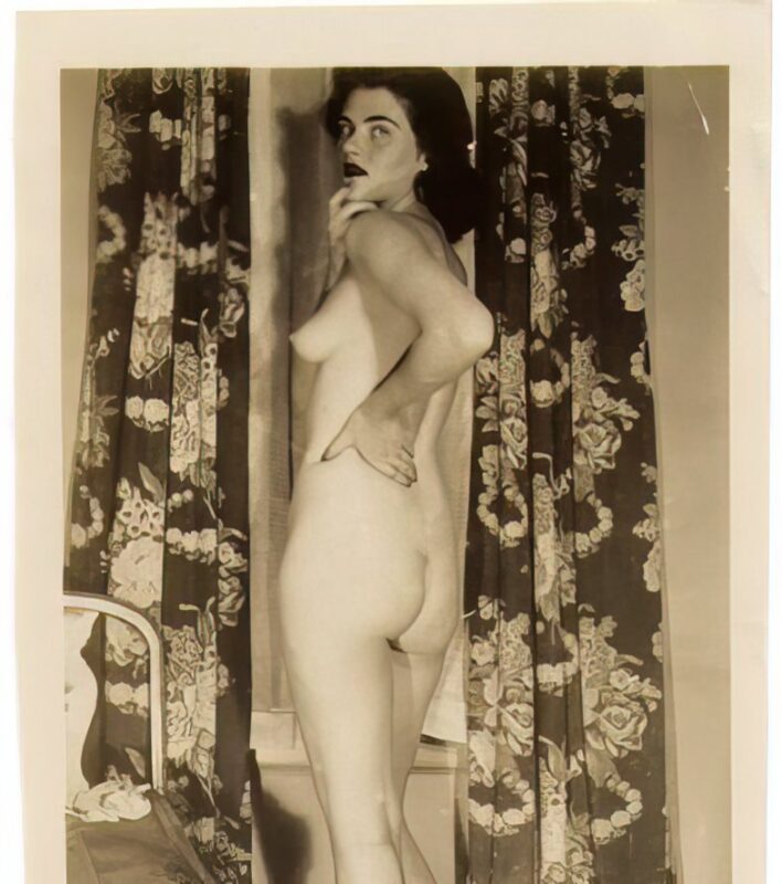 Photo 110 - Vintage Nude Girl Mixed, Upscaled - Volume 4 Photo 110 - Vintage Nude Girl Mixed, Upscaled - Volume 4