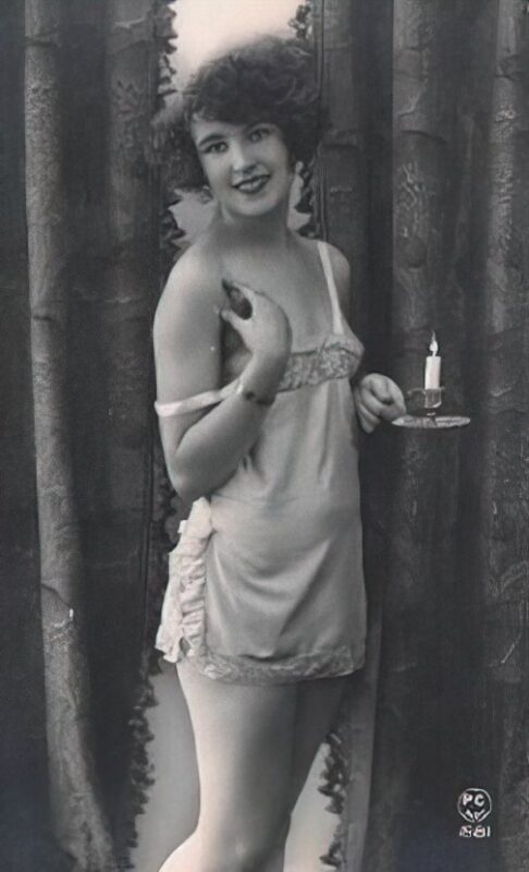 Photo 155 - Vintage Nude Girl Mixed, Upscaled - Volume 5 Photo 155 - Vintage Nude Girl Mixed, Upscaled - Volume 5