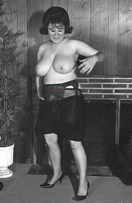 Photo 249 - Vintage Nude Girl Mixed, Upscaled - Volume 5 Photo 249 - Vintage Nude Girl Mixed, Upscaled - Volume 5