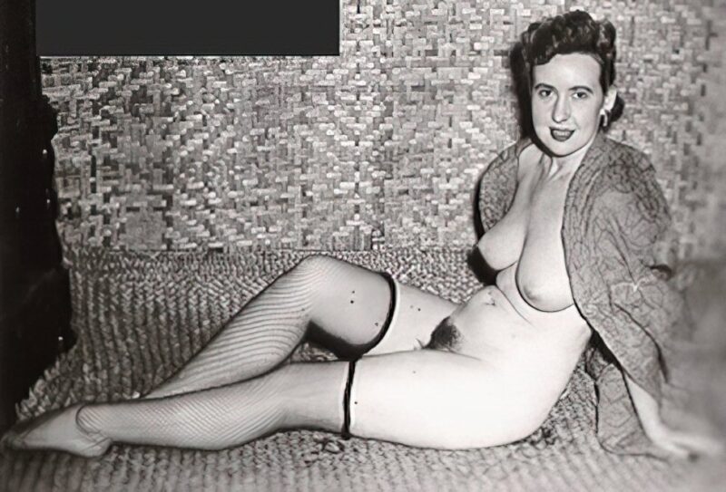 Photo 253 - Vintage Nude Girl Mixed, Upscaled - Volume 5 Photo 253 - Vintage Nude Girl Mixed, Upscaled - Volume 5