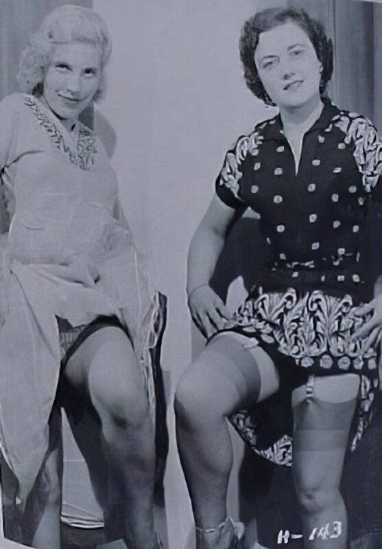 Photo 271 - Vintage Nude Girl Mixed, Upscaled - Volume 5 Photo 271 - Vintage Nude Girl Mixed, Upscaled - Volume 5