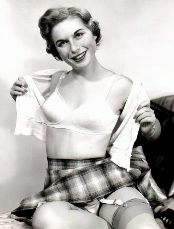 Photo 048 - Vintage Nude Girl Mixed, Upscaled - Volume 6