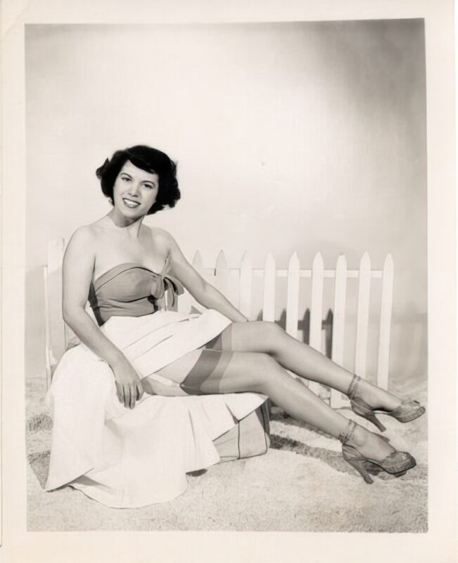 Photo 242 - Vintage Nude Girl Mixed, Upscaled - Volume 6