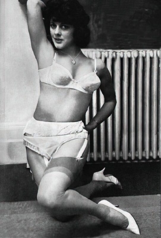 Photo 030 - Vintage Nude Girl Mixed, Upscaled - Volume 7 Photo 030 - Vintage Nude Girl Mixed, Upscaled - Volume 7
