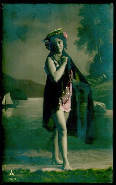 Photo 665 - Color Tint Vintage Nude Men and Women Sepia, Monochrome and Others Photo 665 - Color Tint Vintage Nude Men and Women Sepia, Monochrome and Others