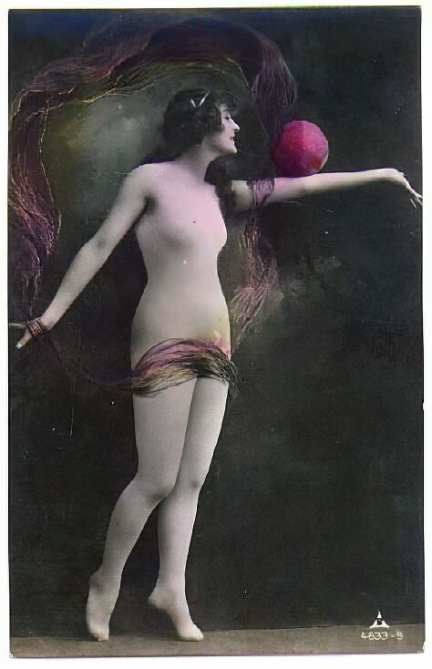 Photo 669 - Color Tint Vintage Nude Men and Women Sepia, Monochrome and Others Photo 669 - Color Tint Vintage Nude Men and Women Sepia, Monochrome and Others