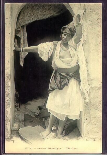 Photo 143 - Ethnic and Indigenous Vintage Nude Men and Women from the YesterYears Photo 143 - Ethnic and Indigenous Vintage Nude Men and Women from the YesterYears