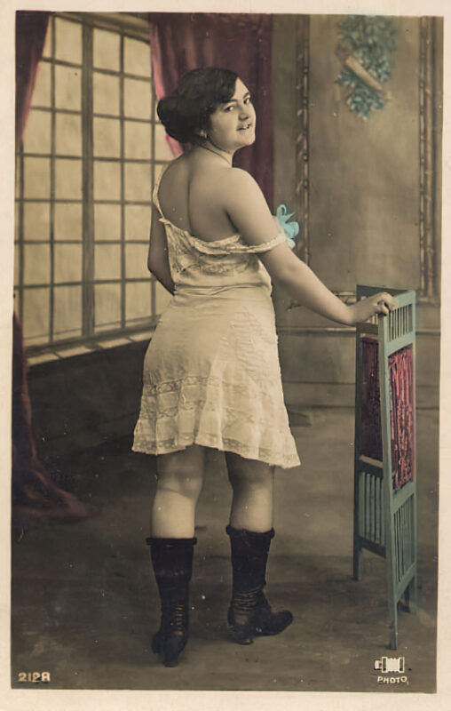 Photo 653 - Color Tint Vintage Nude Men and Women Sepia, Monochrome and Others Photo 653 - Color Tint Vintage Nude Men and Women Sepia, Monochrome and Others