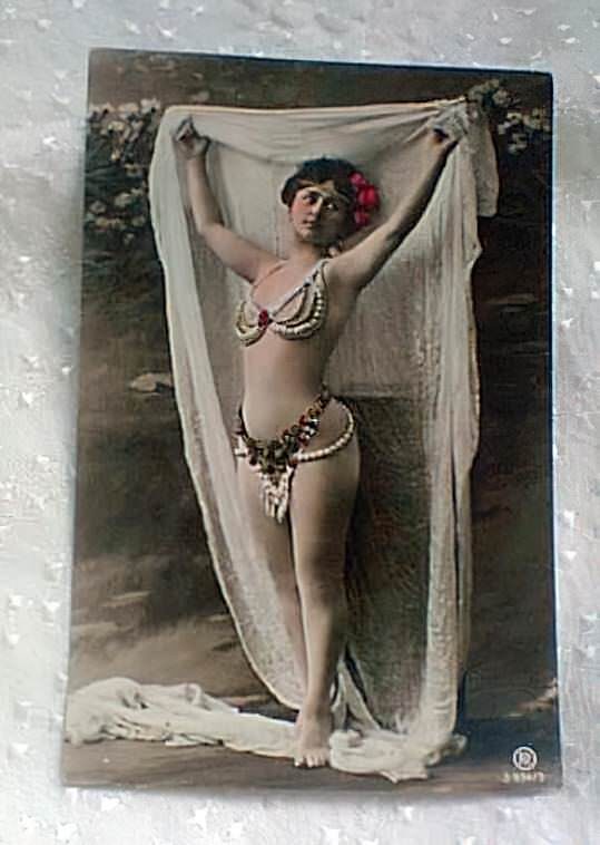 Photo 710 - Color Tint Vintage Nude Men and Women Sepia, Monochrome and Others Photo 710 - Color Tint Vintage Nude Men and Women Sepia, Monochrome and Others