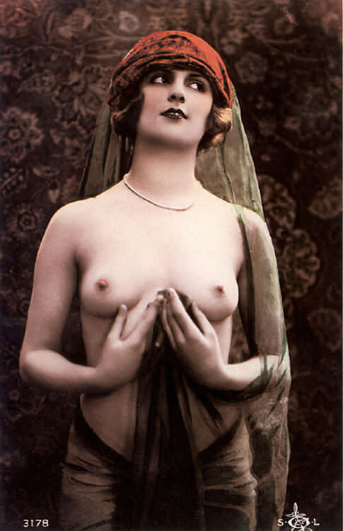 Photo 728 - Color Tint Vintage Nude Men and Women Sepia, Monochrome and Others Photo 728 - Color Tint Vintage Nude Men and Women Sepia, Monochrome and Others