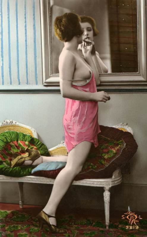Photo 741 - Color Tint Vintage Nude Men and Women Sepia, Monochrome and Others Photo 741 - Color Tint Vintage Nude Men and Women Sepia, Monochrome and Others