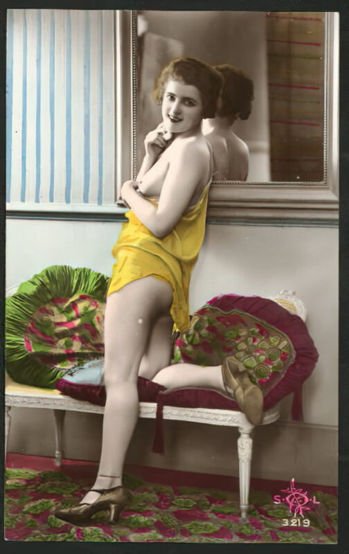 Photo 742 - Color Tint Vintage Nude Men and Women Sepia, Monochrome and Others Photo 742 - Color Tint Vintage Nude Men and Women Sepia, Monochrome and Others