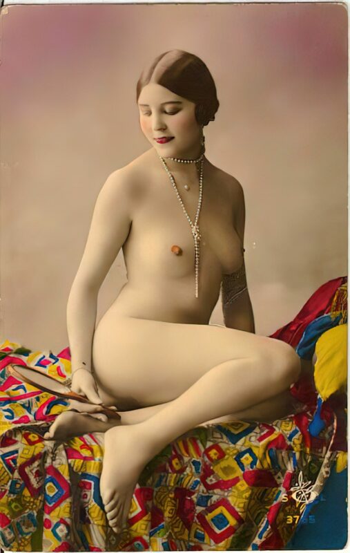 Photo 773 - Color Tint Vintage Nude Men and Women Sepia, Monochrome and Others Photo 773 - Color Tint Vintage Nude Men and Women Sepia, Monochrome and Others