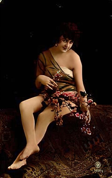 Photo 787 - Color Tint Vintage Nude Men and Women Sepia, Monochrome and Others Photo 787 - Color Tint Vintage Nude Men and Women Sepia, Monochrome and Others