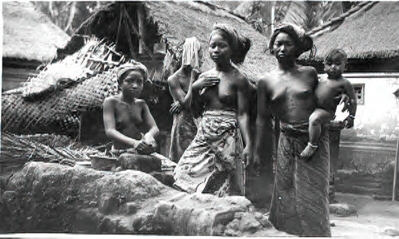 Photo 197 - Ethnic and Indigenous Vintage Nude Men and Women from the YesterYears Photo 197 - Ethnic and Indigenous Vintage Nude Men and Women from the YesterYears