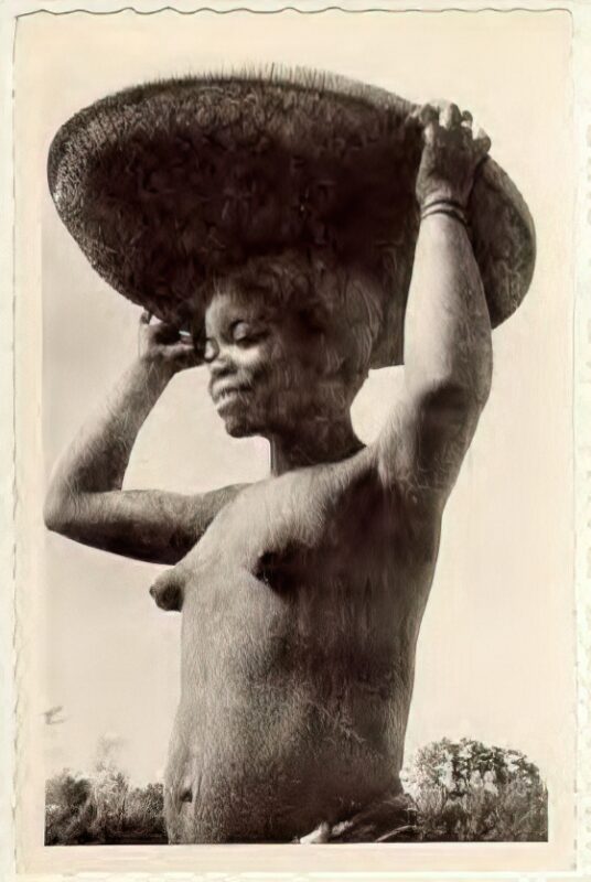 Photo 200 - Ethnic and Indigenous Vintage Nude Men and Women from the YesterYears Photo 200 - Ethnic and Indigenous Vintage Nude Men and Women from the YesterYears