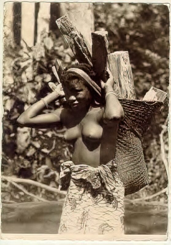 Photo 207 - Ethnic and Indigenous Vintage Nude Men and Women from the YesterYears Photo 207 - Ethnic and Indigenous Vintage Nude Men and Women from the YesterYears
