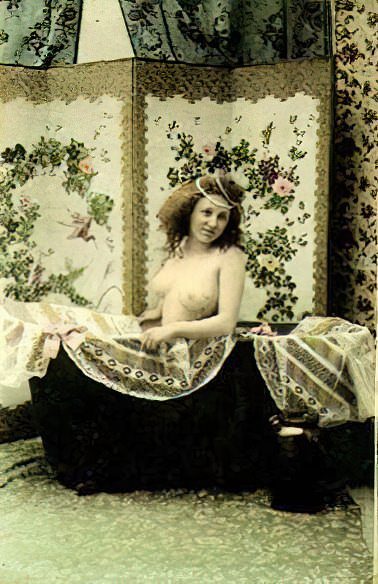 Photo 833 - Color Tint Vintage Nude Men and Women Sepia, Monochrome and Others Photo 833 - Color Tint Vintage Nude Men and Women Sepia, Monochrome and Others