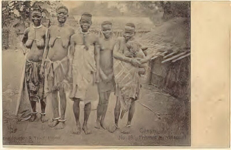 Photo 210 - Ethnic and Indigenous Vintage Nude Men and Women from the YesterYears Photo 210 - Ethnic and Indigenous Vintage Nude Men and Women from the YesterYears