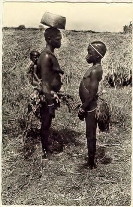 Photo 211 - Ethnic and Indigenous Vintage Nude Men and Women from the YesterYears Photo 211 - Ethnic and Indigenous Vintage Nude Men and Women from the YesterYears