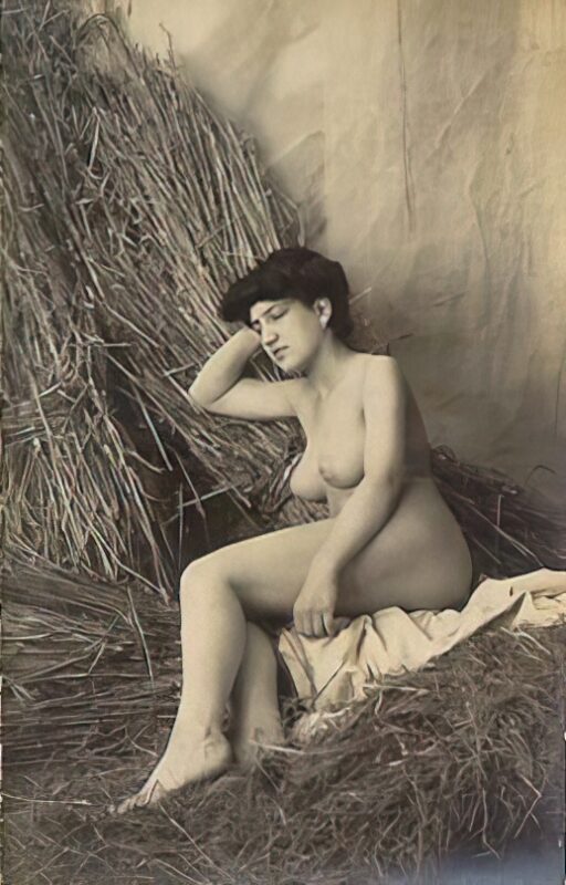 Photo 184 - Ethnic and Indigenous Vintage Nude Men and Women from the YesterYears Photo 184 - Ethnic and Indigenous Vintage Nude Men and Women from the YesterYears
