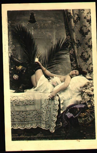 Photo 847 - Color Tint Vintage Nude Men and Women Sepia, Monochrome and Others Photo 847 - Color Tint Vintage Nude Men and Women Sepia, Monochrome and Others