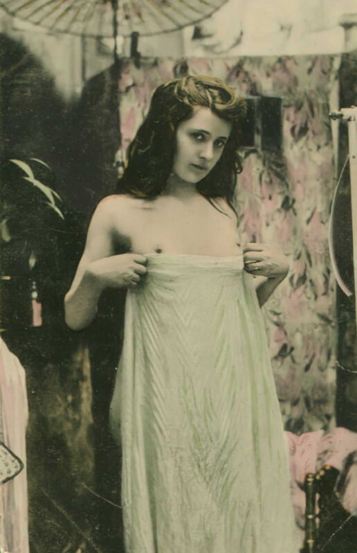 Photo 819 - Color Tint Vintage Nude Men and Women Sepia, Monochrome and Others Photo 819 - Color Tint Vintage Nude Men and Women Sepia, Monochrome and Others