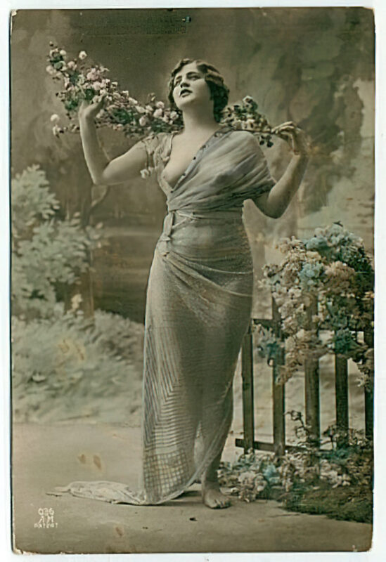 B&W Volume 5 Image of Naked / Nude Woman in the Vintage Era