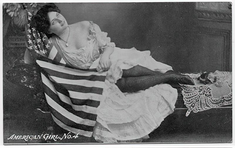 B&W Volume 5 Image of Naked / Nude Woman in the Vintage Era