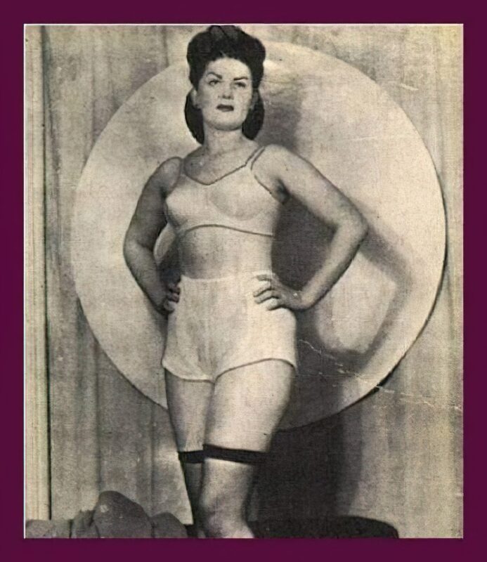 Vintage Women and Girls nude in the 1940's