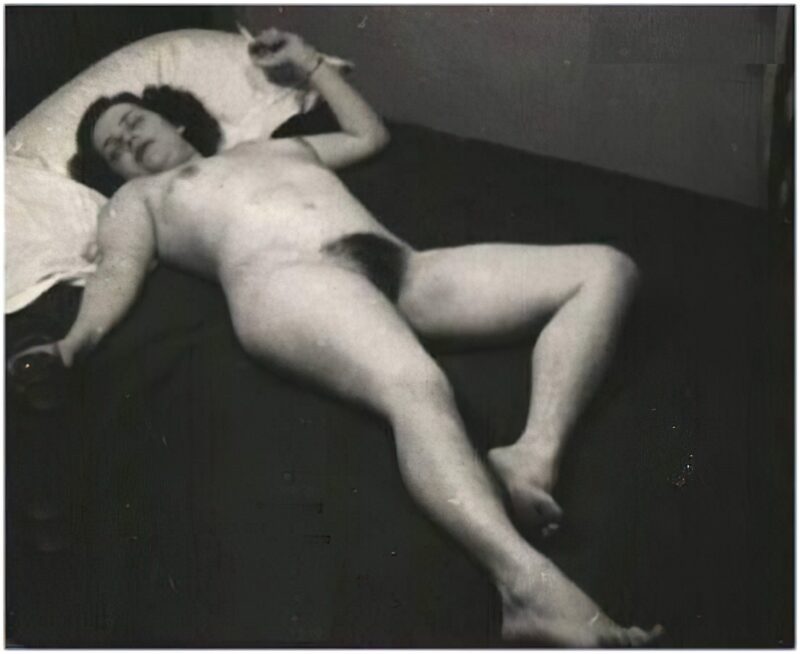 Vintage Erotica and Photo Image Galleries of Classic Women Nude in the 1950's