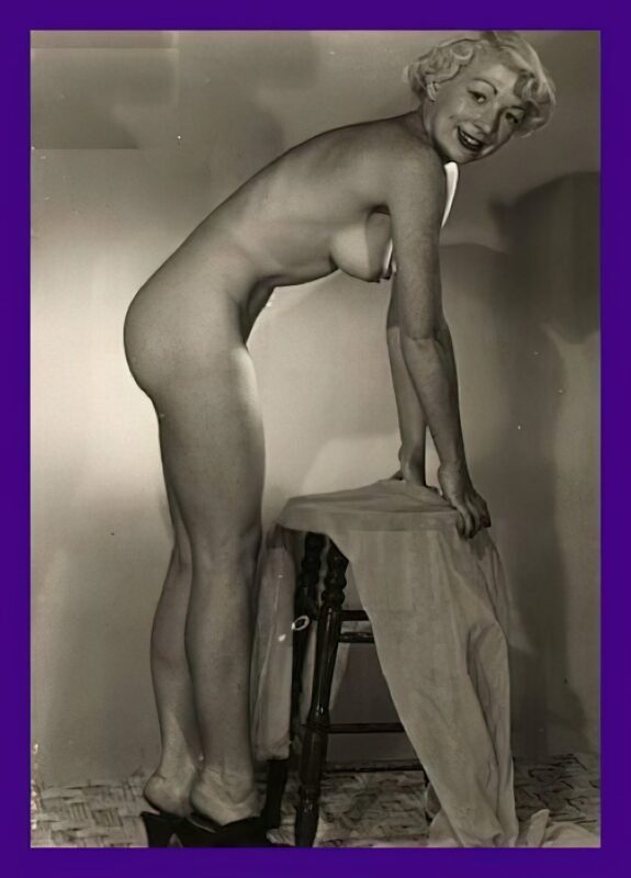 Retro Girls naked in the 1960's Vintage Erotica and Photo Image Galleries of Classic Women Nude in the 1960's