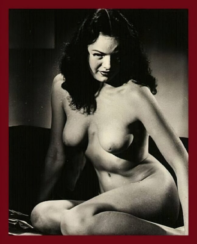 Vintage Erotica and Photo Image Galleries of Classic Women Nude in the 1950's