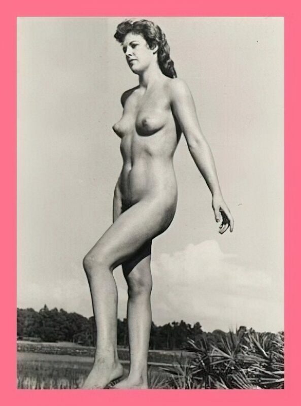 Vintage Erotica and Photo Image Galleries of Classic Women Nude in the 1950's