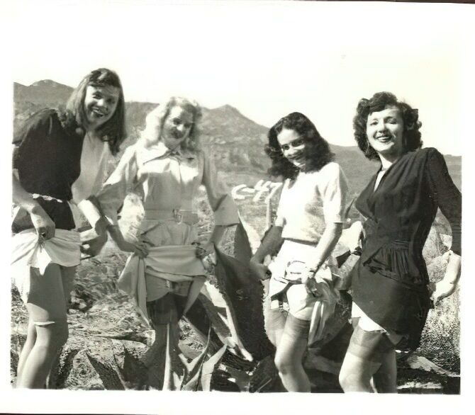 Retro Girls naked in the 1960's Vintage Erotica and Photo Image Galleries of Classic Women Nude in the 1960's