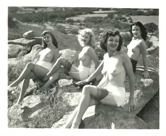 Retro Girls naked in the 1960's Vintage Erotica and Photo Image Galleries of Classic Women Nude in the 1960's