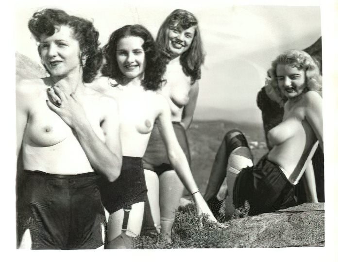 Retro Girls naked in the 1960's Vintage Erotica and Photo Image Galleries of Classic Women Nude in the 1960's