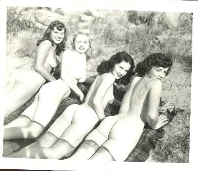 Retro Girls naked in the 1960's Vintage Erotica and Photo Image Galleries of Classic Women Nude in the 1960's