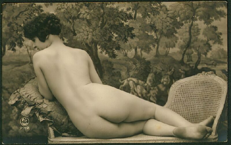 Classic Vintage Retro Nude Men and Women in Full Black and White from 1800s to the 1920's Volume 3 of Vintage Erotica and Photo Image Galleries of Classic Women Nude in the 1800s to the 1920s