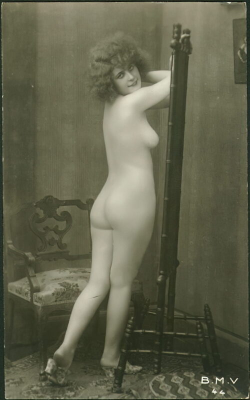 Classic Vintage Retro Nude Men and Women in Full Black and White from 1800s to the 1920's Volume 3 of Vintage Erotica and Photo Image Galleries of Classic Women Nude in the 1800s to the 1920s