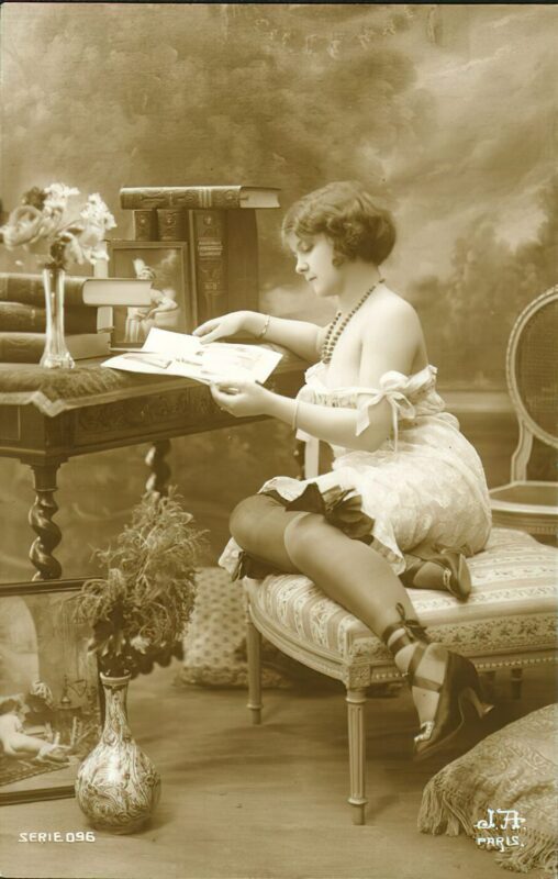 Classic Vintage Retro Nude Men and Women in Full Black and White from 1800s to the 1920's Volume 3 of Vintage Erotica and Photo Image Galleries of Classic Women Nude in the 1800s to the 1920s