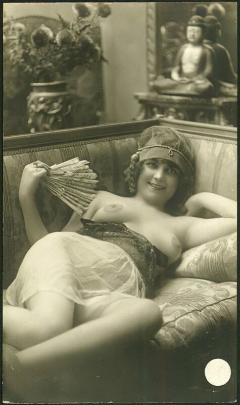 Classic Vintage Retro Nude Men and Women in Full Black and White from 1800s to the 1920's Volume 3 of Vintage Erotica and Photo Image Galleries of Classic Women Nude in the 1800s to the 1920s