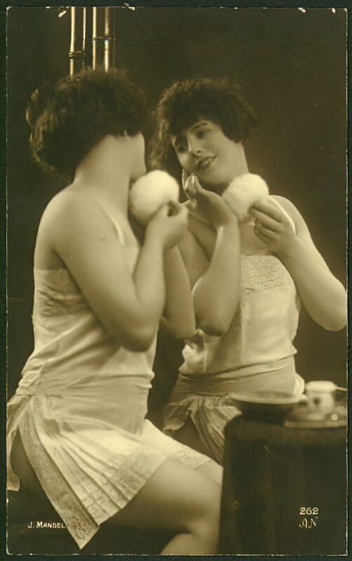 Classic Vintage Retro Nude Men and Women in Full Black and White from 1800s to the 1920's Volume 3 of Vintage Erotica and Photo Image Galleries of Classic Women Nude in the 1800s to the 1920s